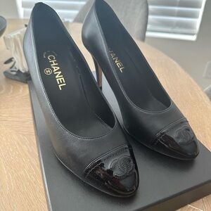 Chanel pumps size 39